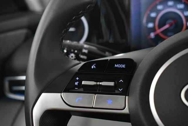 2025 Hyundai Elantra Limited - Photo 35