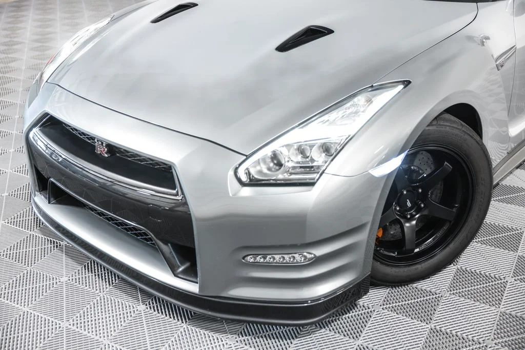 Used 2015 Silver Nissan Black Edition image 12