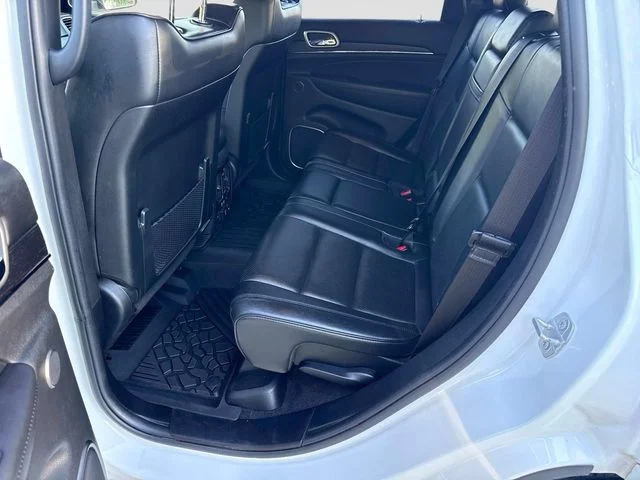Used 2018 White Jeep Overland image 18
