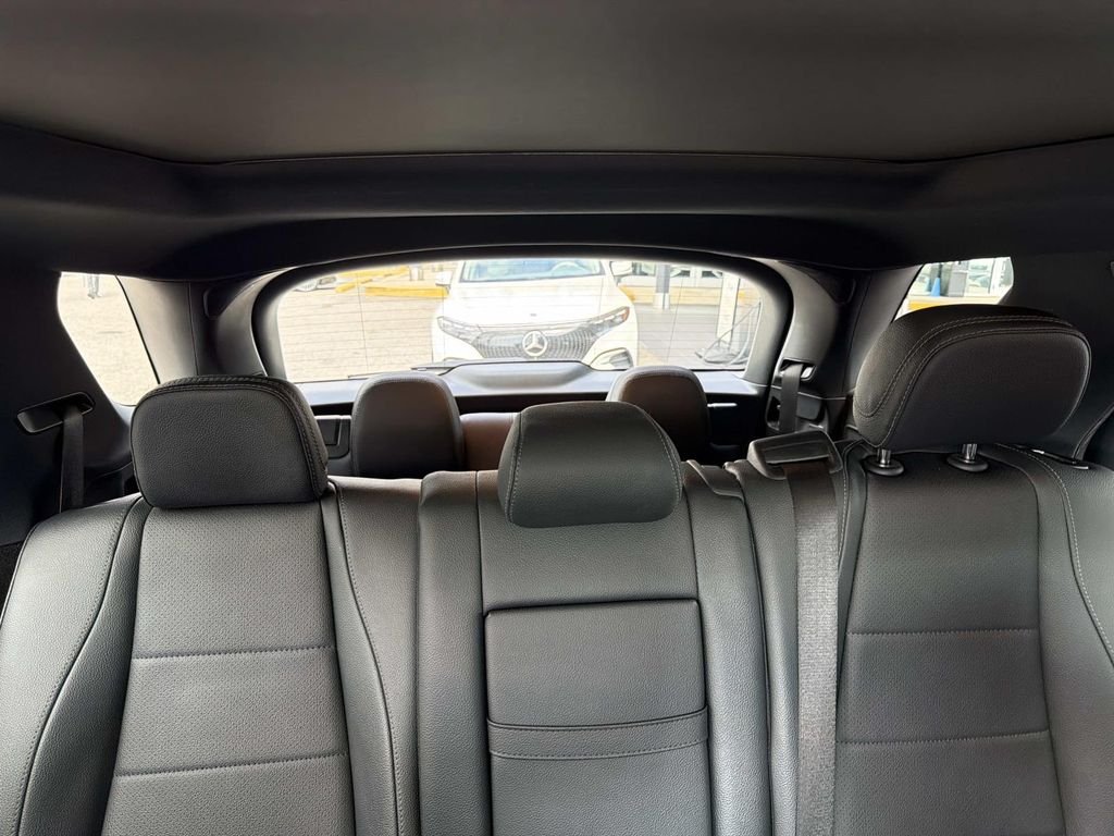 Certified Used 2024 White Mercedes-Benz GLE 450 image 9