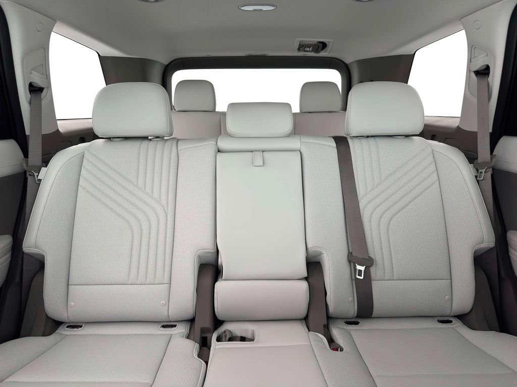 New 2026 Silver Hyundai SEL image 25