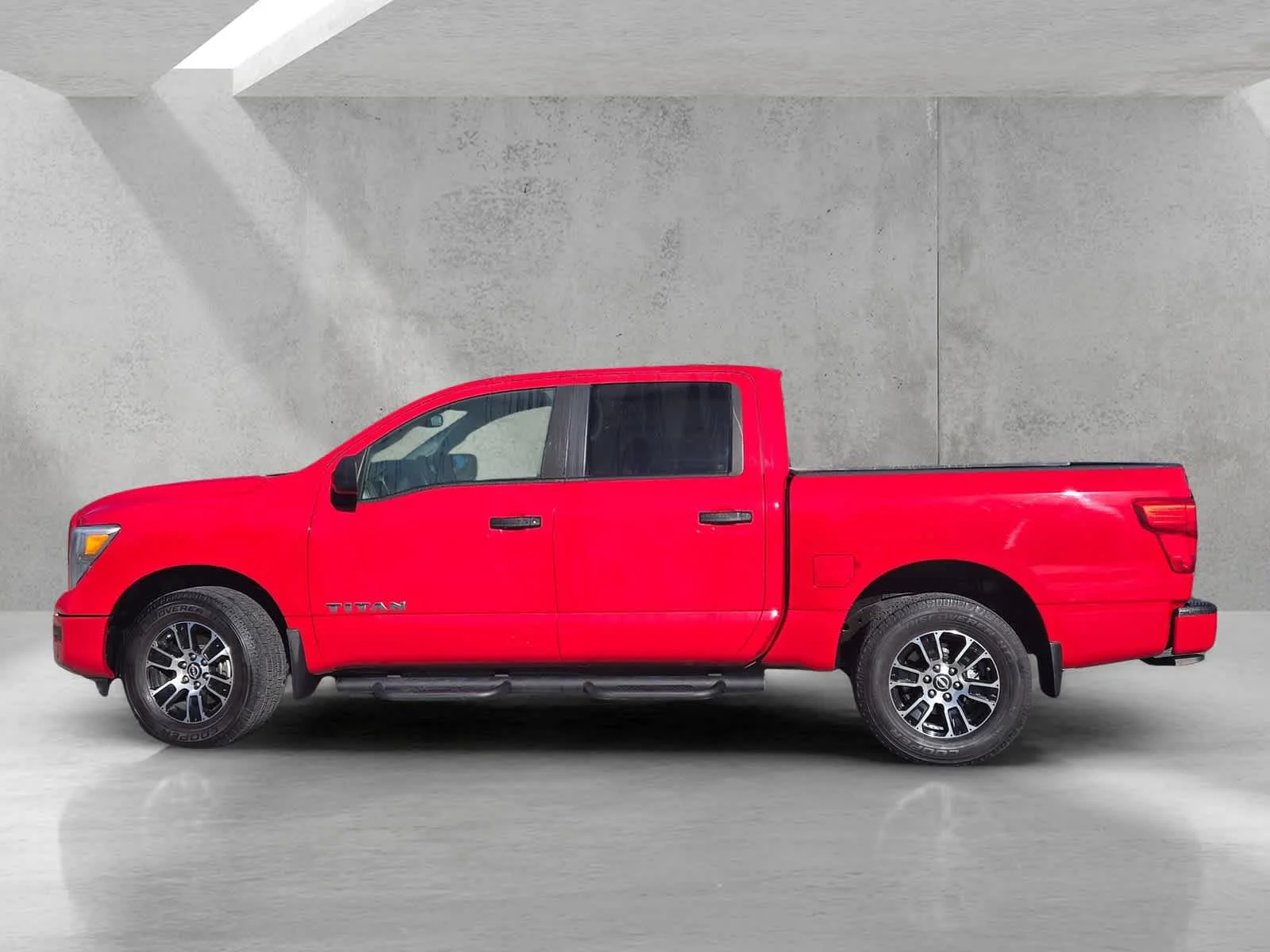 Used 2023  Nissan SV image 7