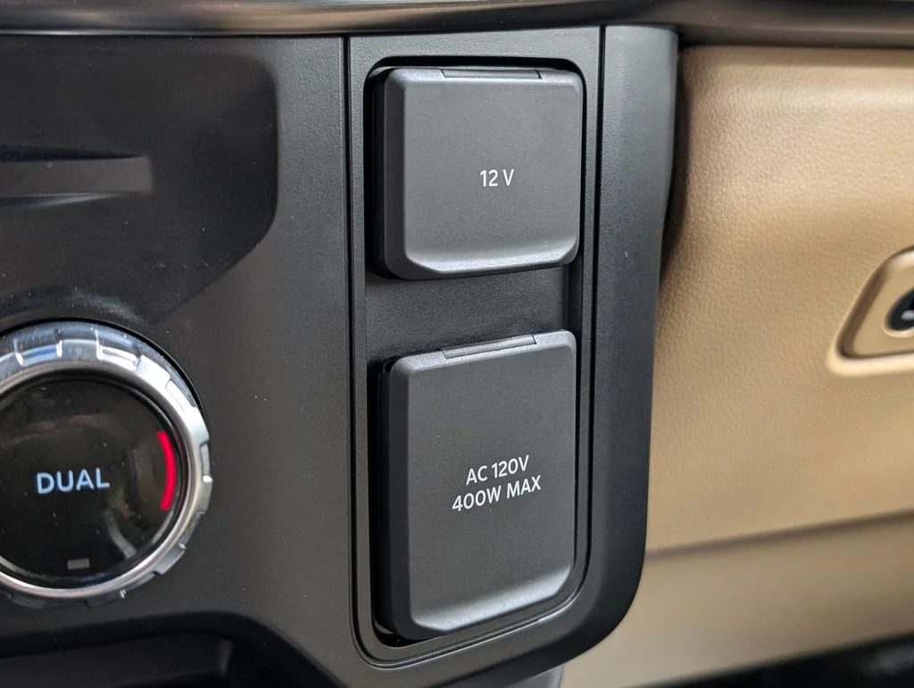 Certified Used 2025 Agate Black Metallic Ford Lariat image 6