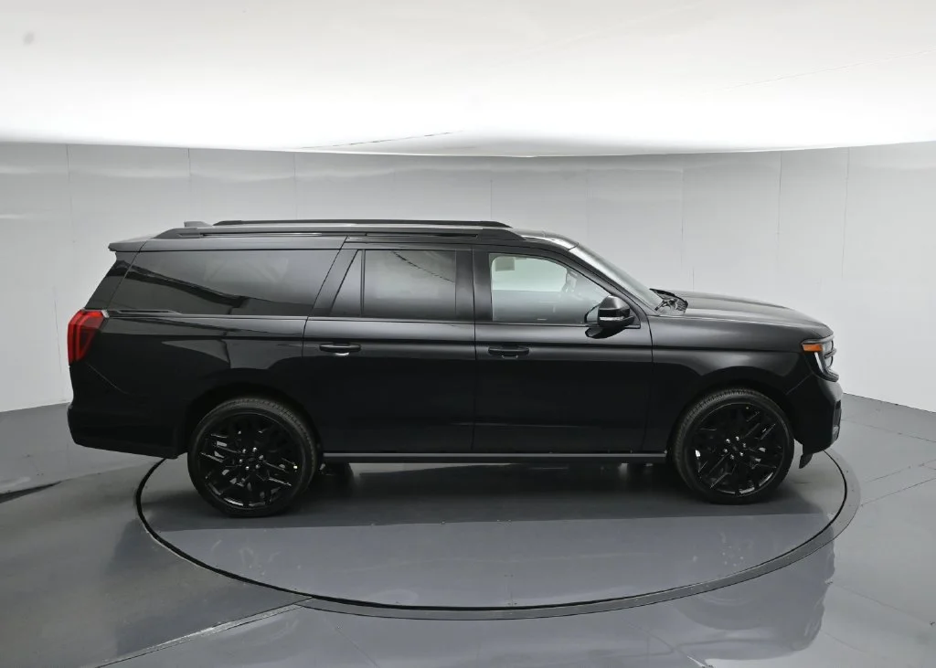 New 2027 Black Ford Platinum image 42