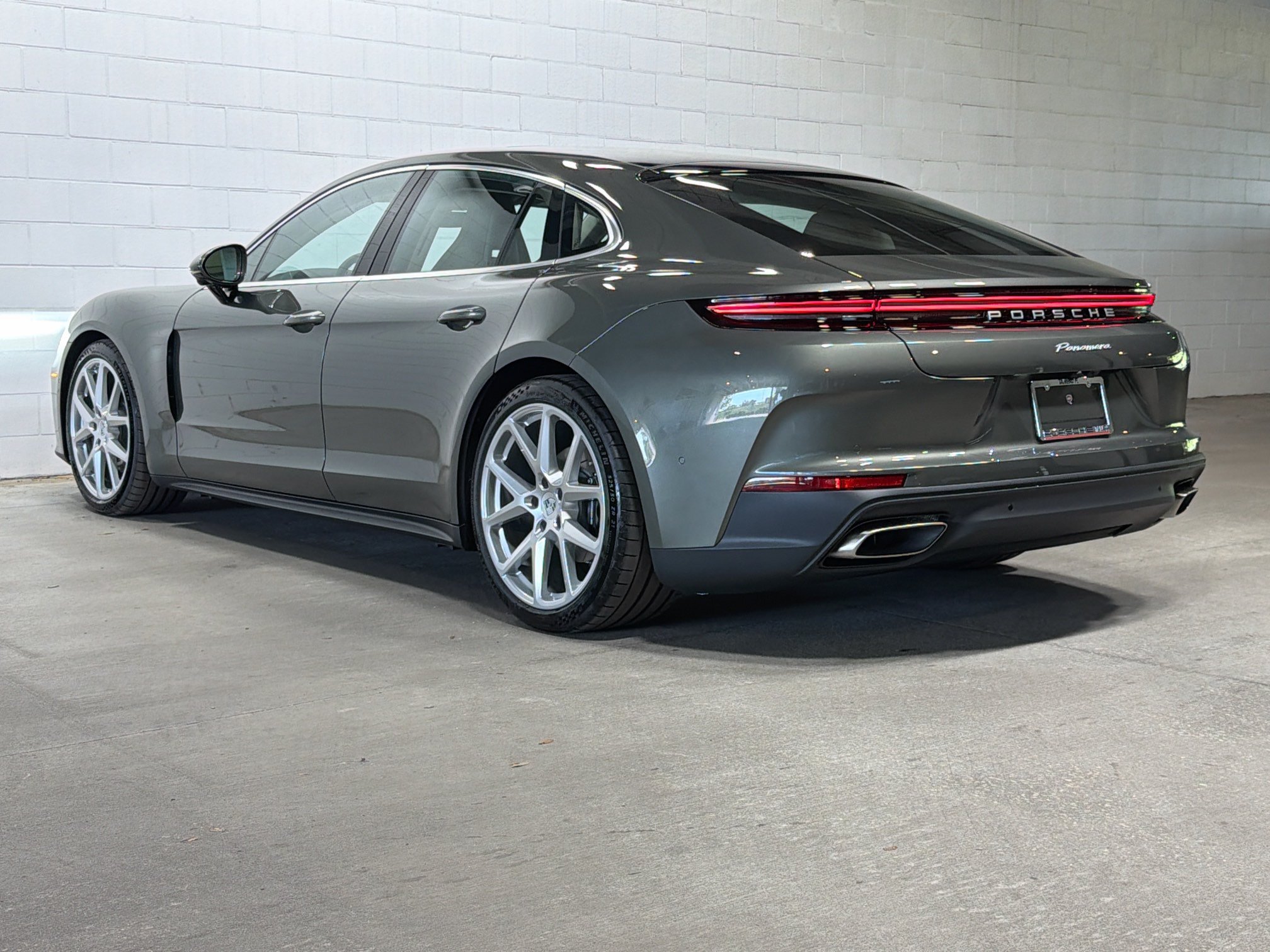 New 2026 Aventurine Green Metallic Porsche  image 3