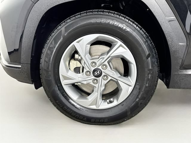 Used 2024 Black Hyundai SEL image 30