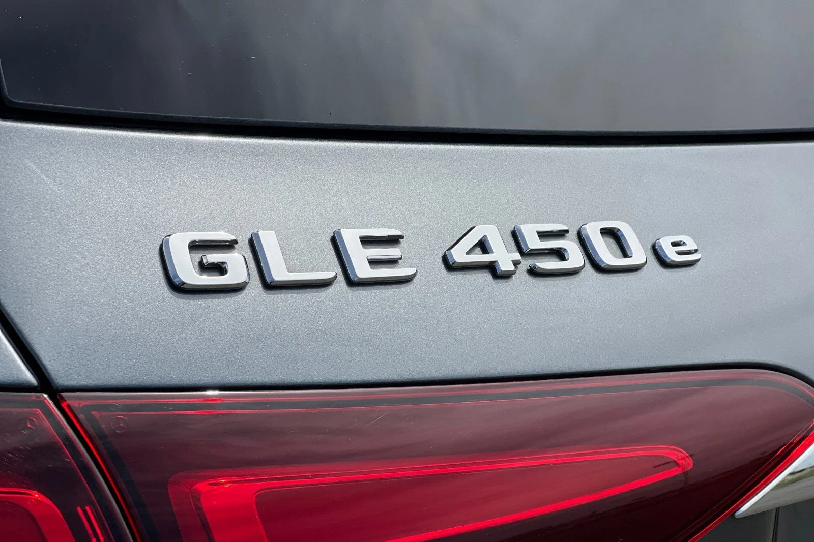 Used 2025 Gray Mercedes-Benz GLE 450e image 12