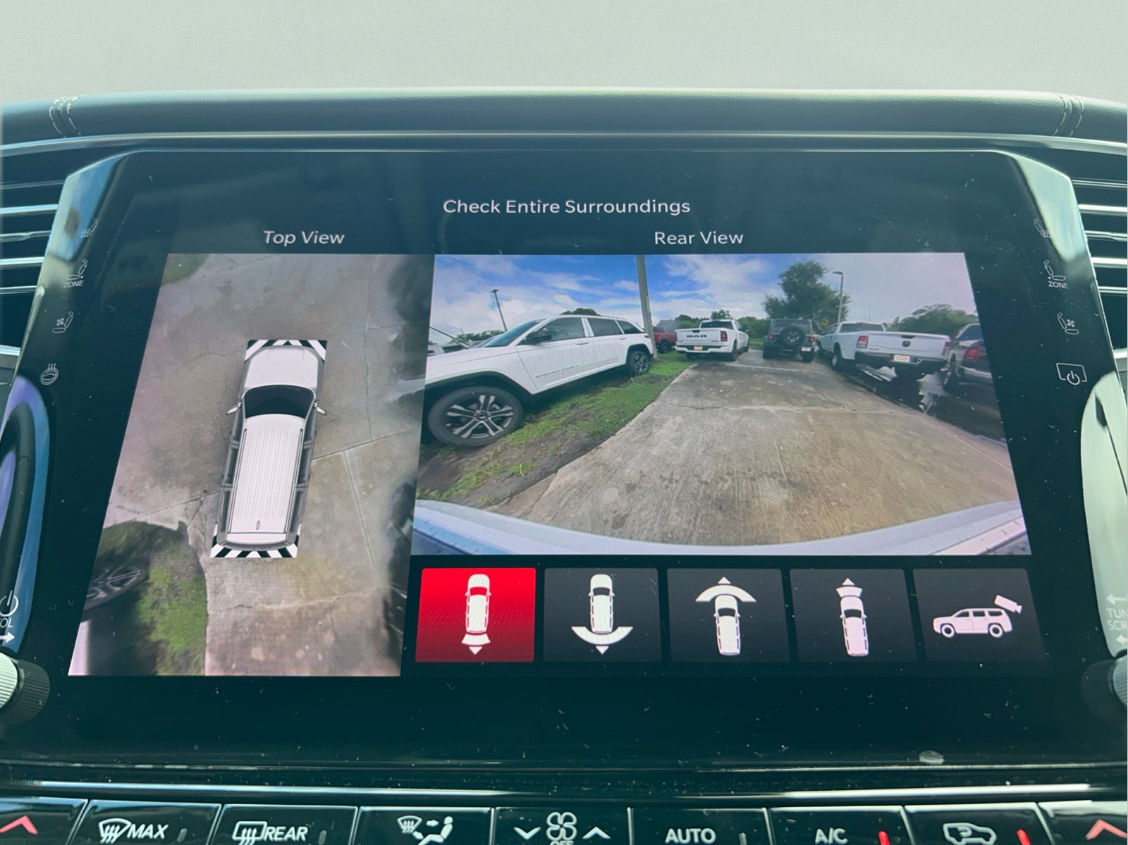 Used 2022 White Jeep Series I image 31