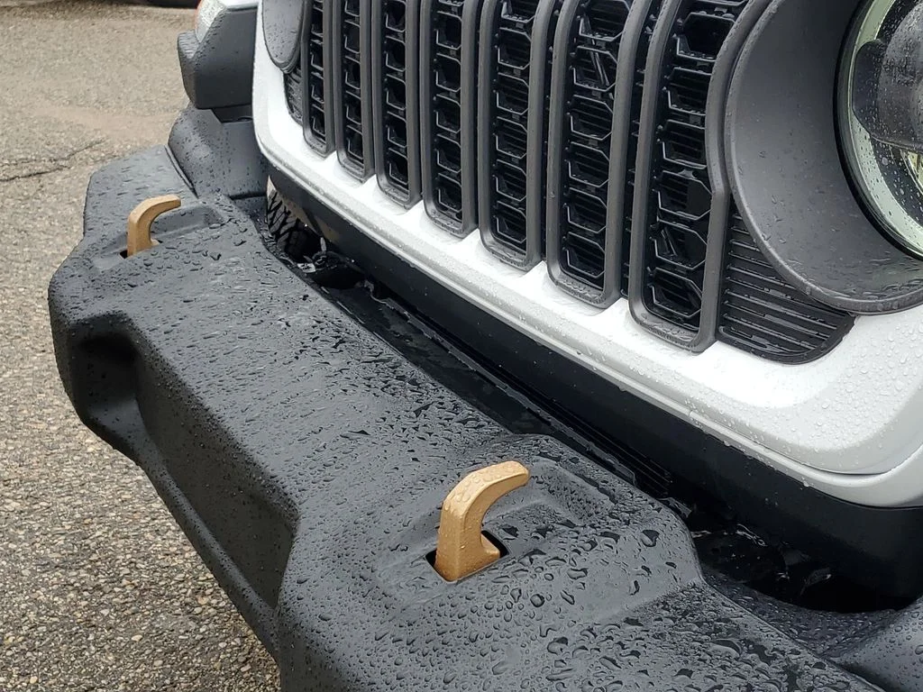 New 2026 Bright White Clear-Coat Exterior Paint Jeep 85th Anniversary image 9