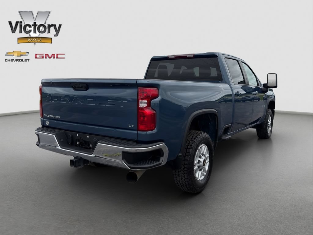 Used 2024 Lakeshore Blue Metallic Chevrolet LT image 6
