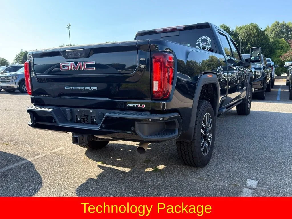 Used 2022 ONYX BLACK GMC AT4 image 6