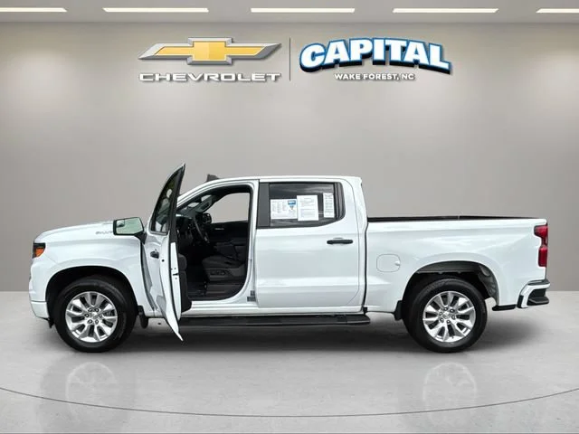 Used 2025 Summit White Chevrolet Custom image 3