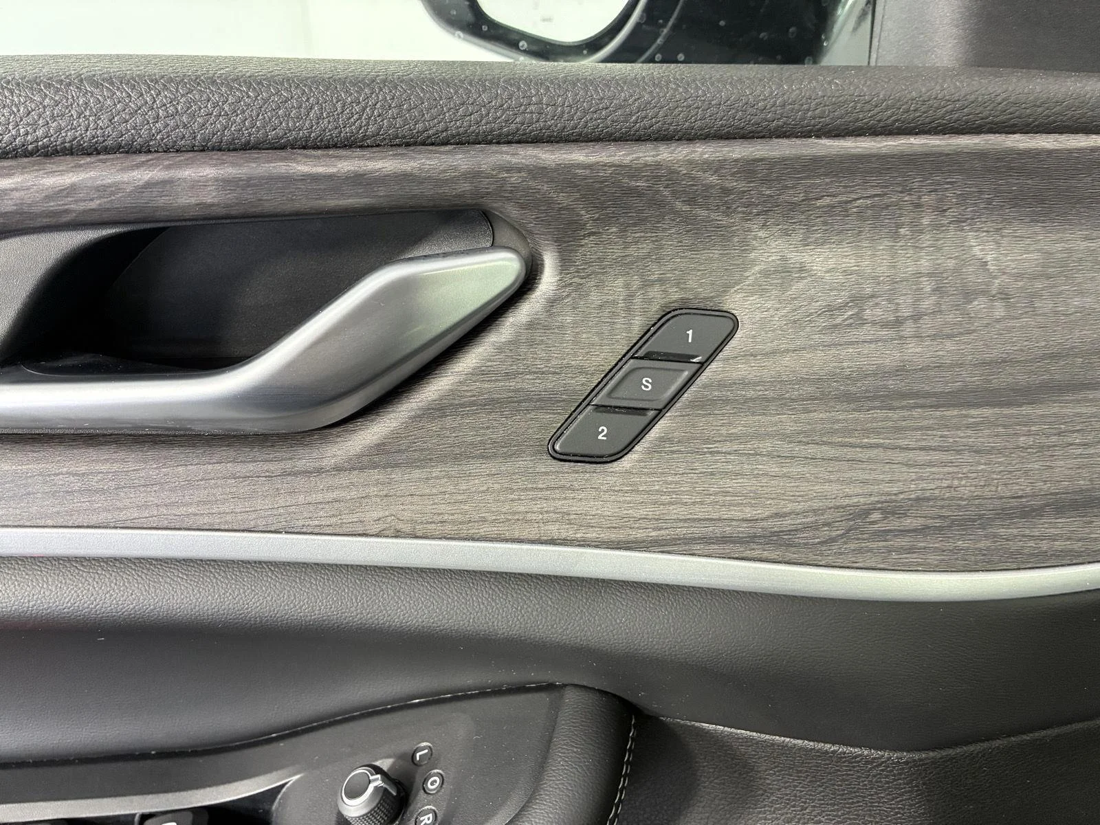 Used 2024 Baltic Gray Metallic Clearcoat Jeep 4xe image 26