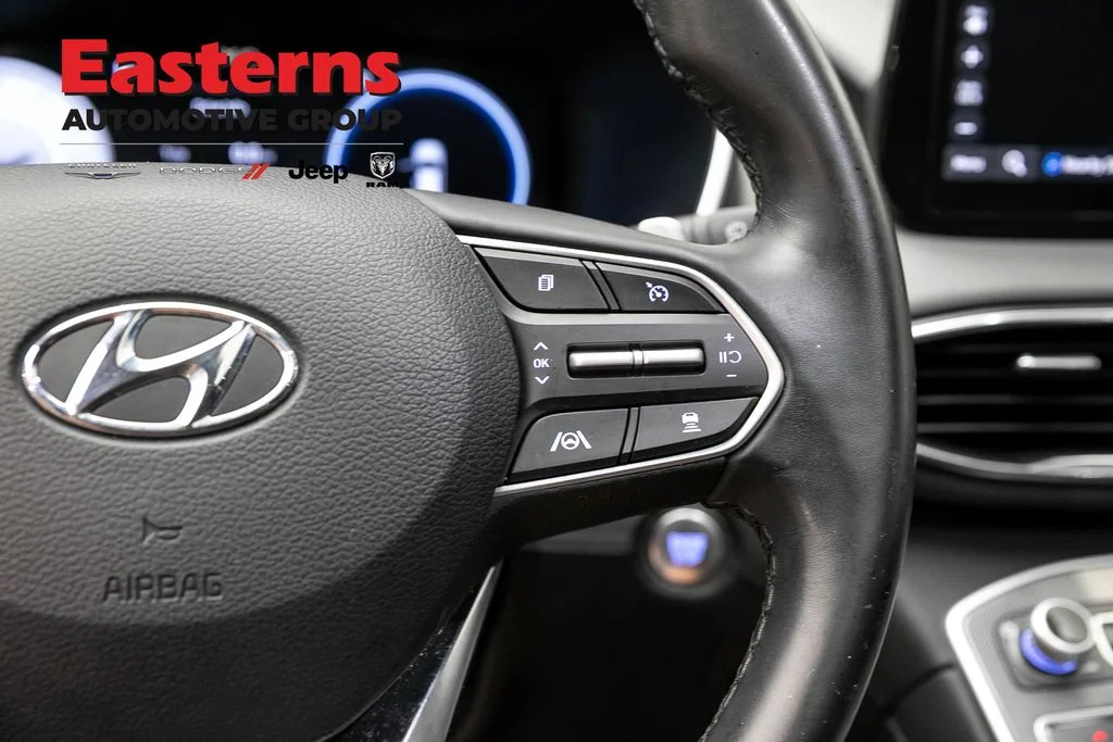 Used 2023 Silver Hyundai SEL image 17