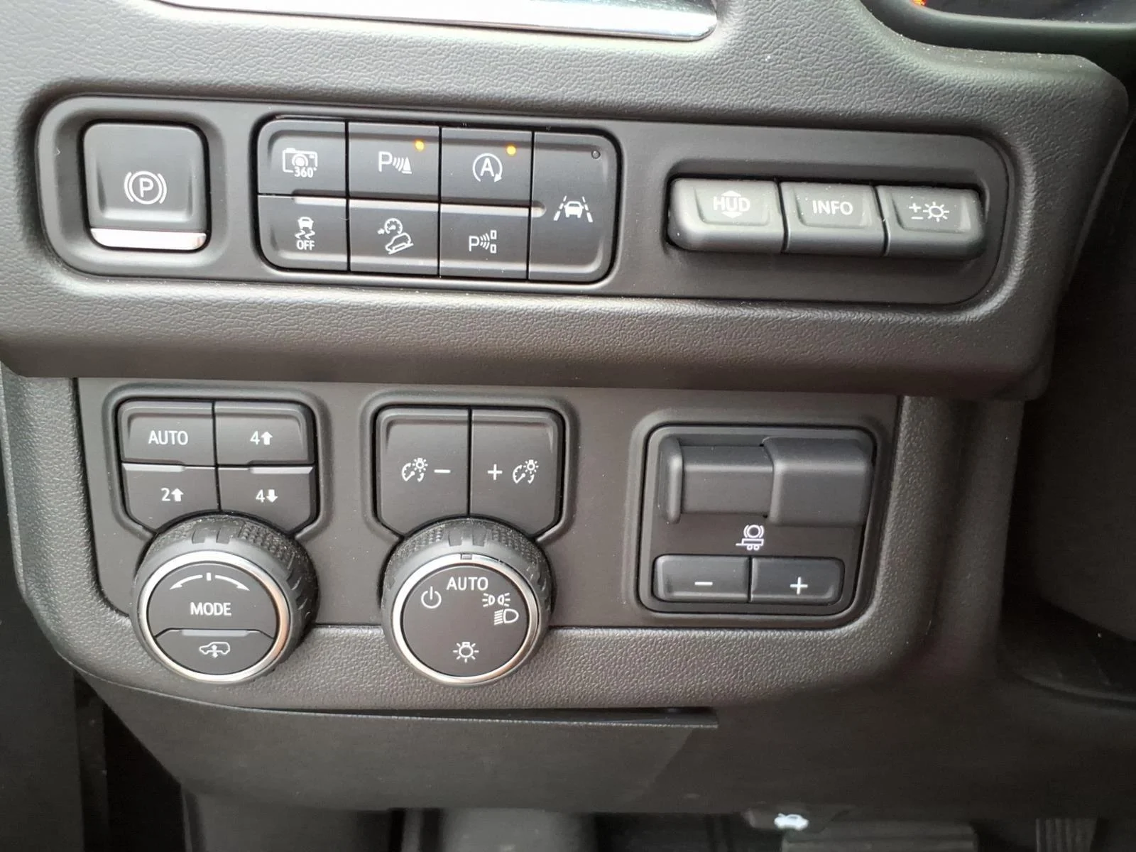 Used 2024 Midnight Blue Metallic Chevrolet High Country image 18