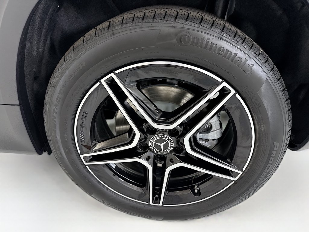 New 2026 Polar White Mercedes-Benz GLB 250 image 30