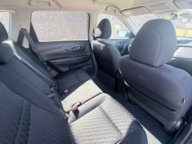 2017 Nissan Rogue SV - Photo 29
