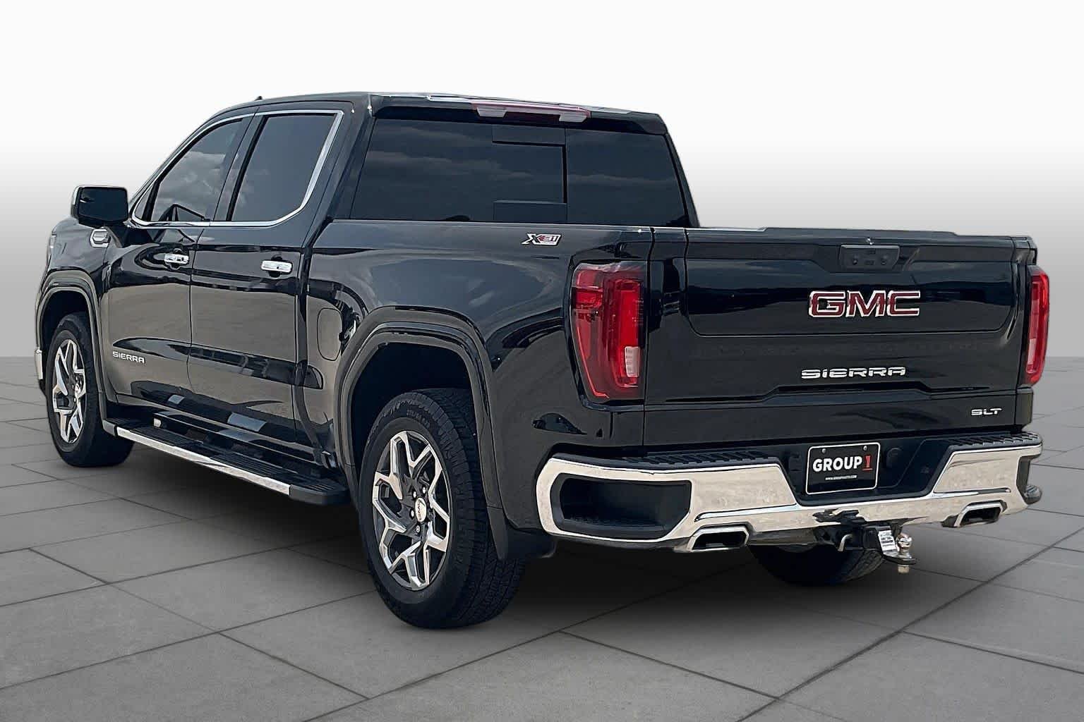Used 2024 Onyx Black GMC SLT image 12