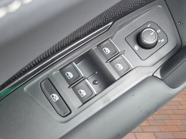 2026 Volkswagen Tiguan SE R-LINE BLACK - Photo 14