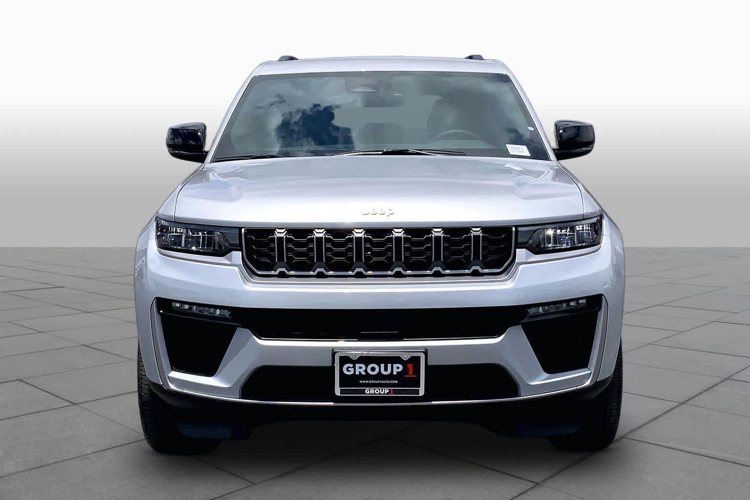 Used 2026 Silver Zynith Jeep Limited image 4