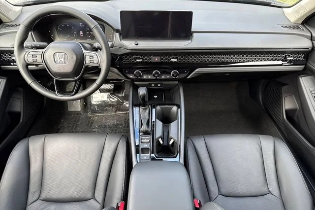 New 2026 Urban Gray Pearl Honda EX-L Hybrid image 15