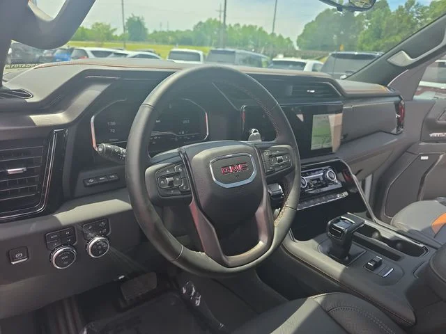Used 2025 White GMC AT4 image 17
