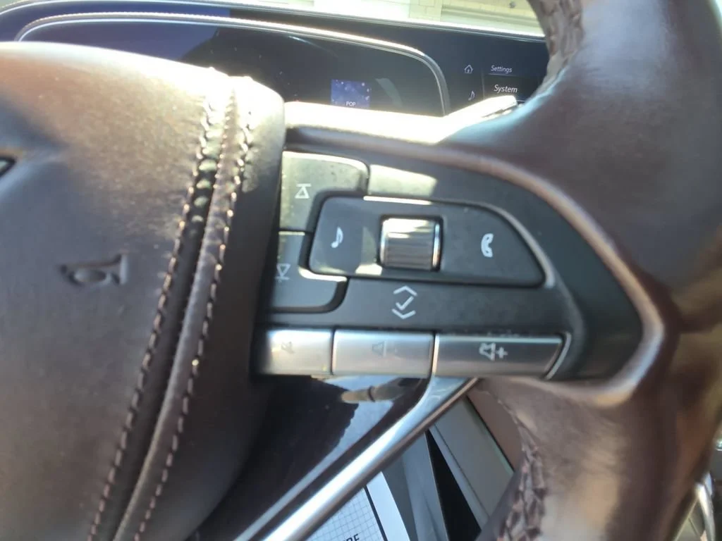 Used 2023 CRYSTAL WHITE TRICOAT Cadillac 4WD Sport Platinum image 25