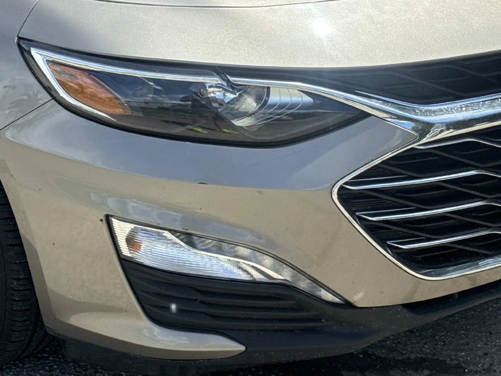 Used 2023 Gray Chevrolet LT image 3
