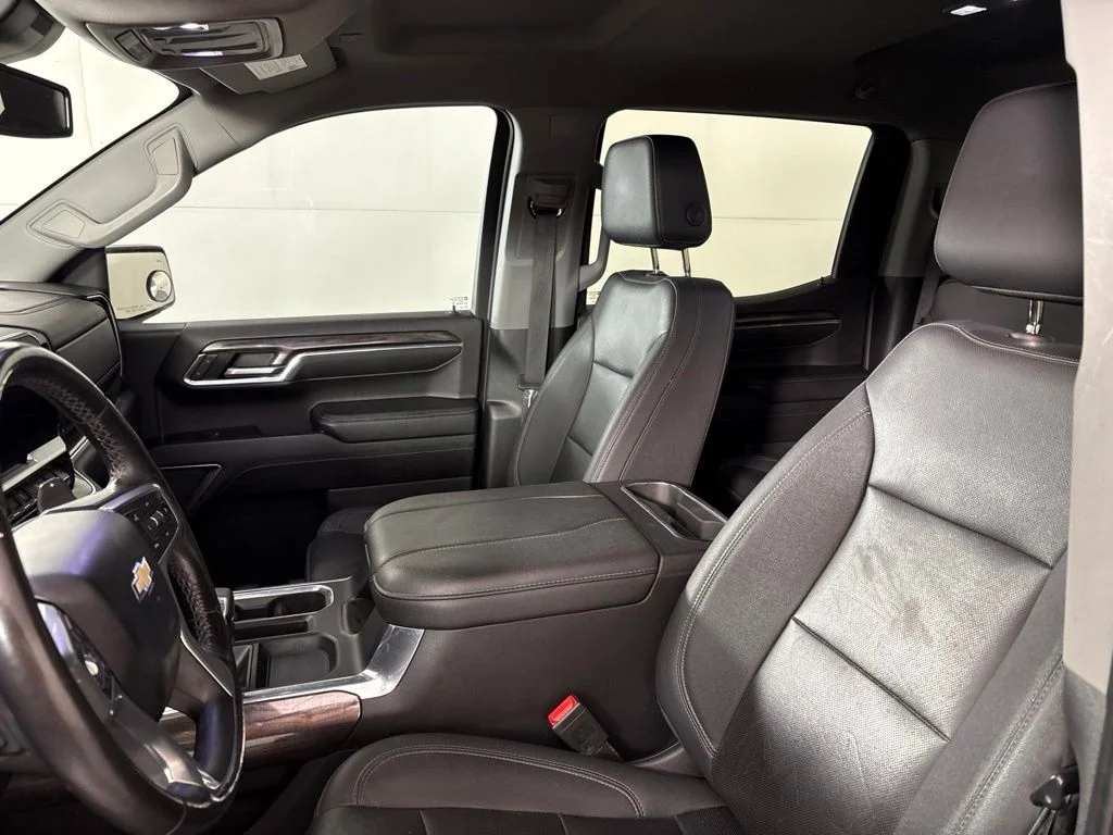 Used 2023 White Chevrolet LTZ image 36