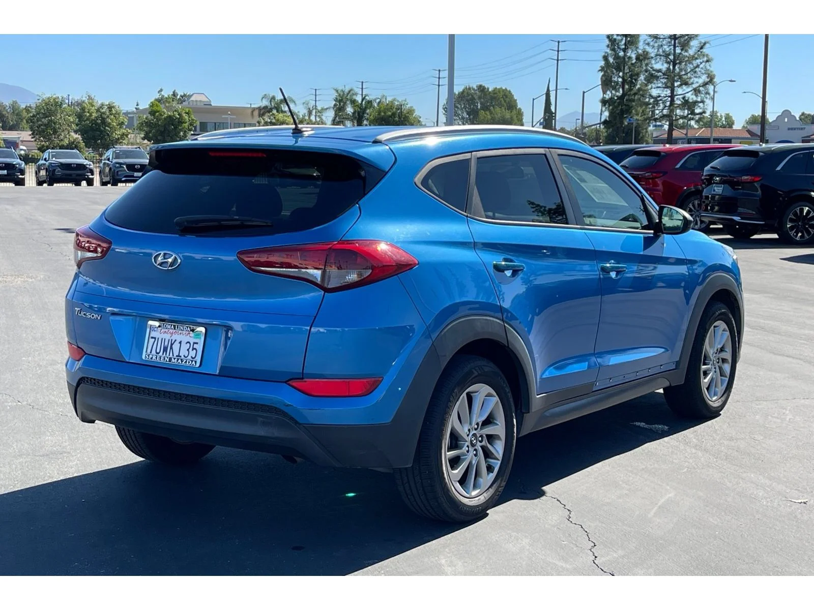 Used 2016 Caribbean Blue Hyundai SE image 7