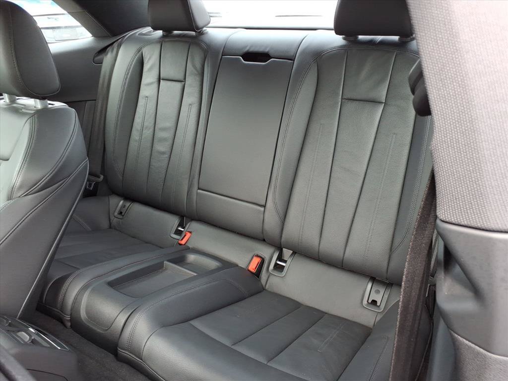 Used 2018 Florett Silver Metallic L5 Audi Premium Plus image 13