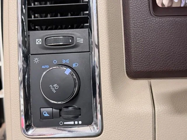 Used 2018 White Ram Laramie Longhorn image 33