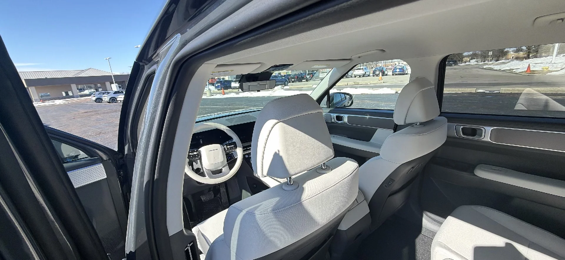 New 2026 Ecotronic Gray Metallic Hyundai SE image 14