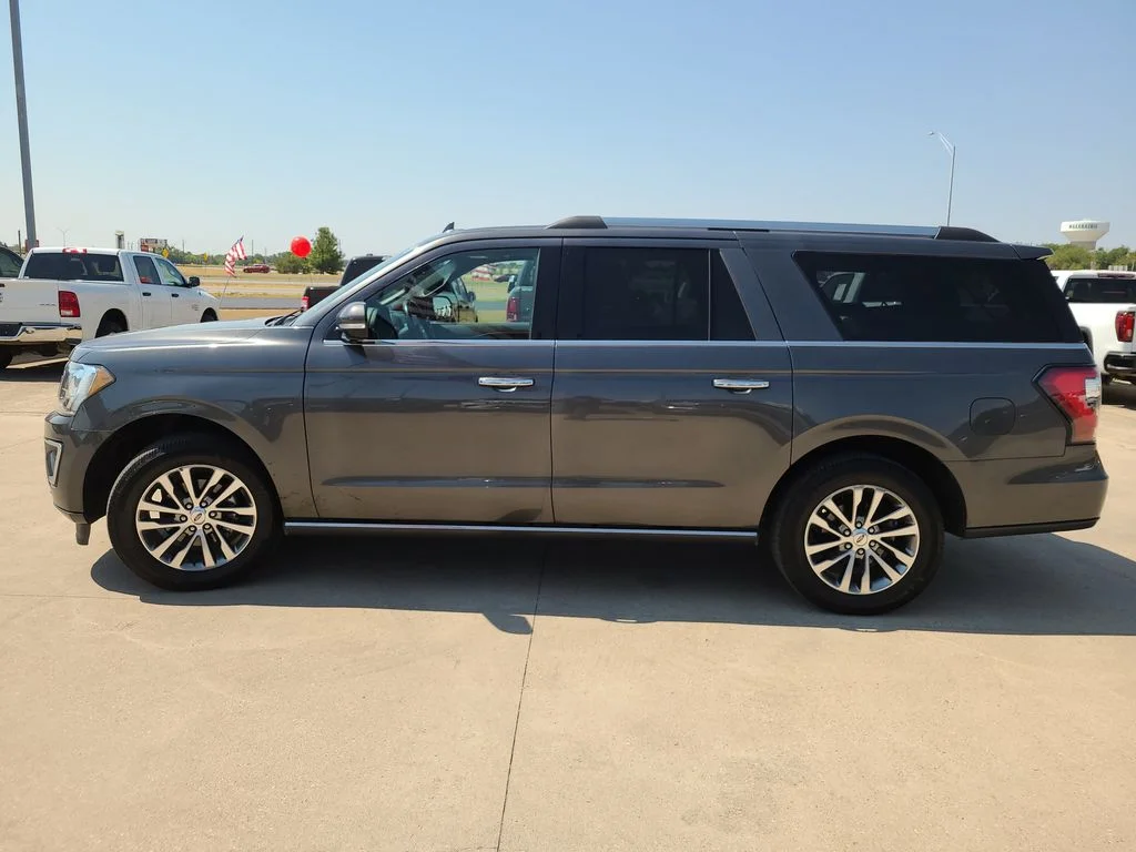 Used 2018 Gray Ford Limited image 3