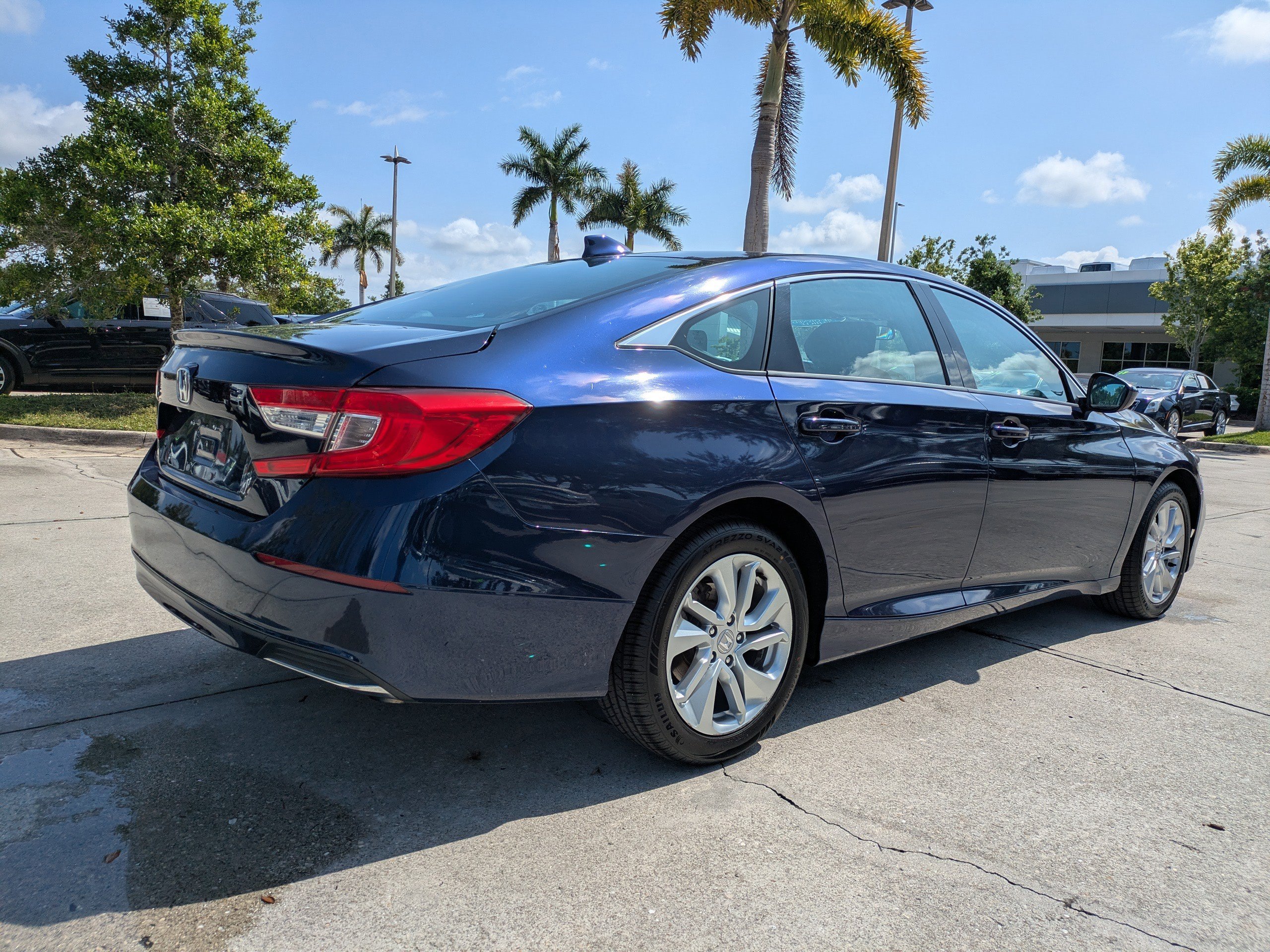 Used 2019 Obsidian Blue Pearl Honda LX 1.5T image 4