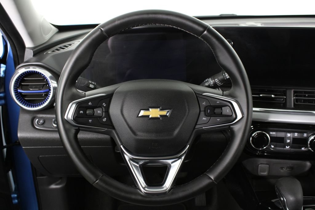 Used 2025 Blue Chevrolet LT image 21