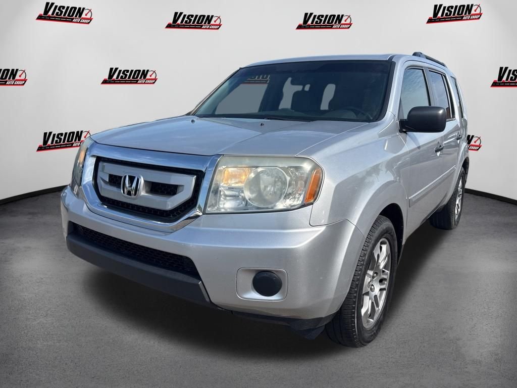 Used 2011 Gray Honda LX image 1