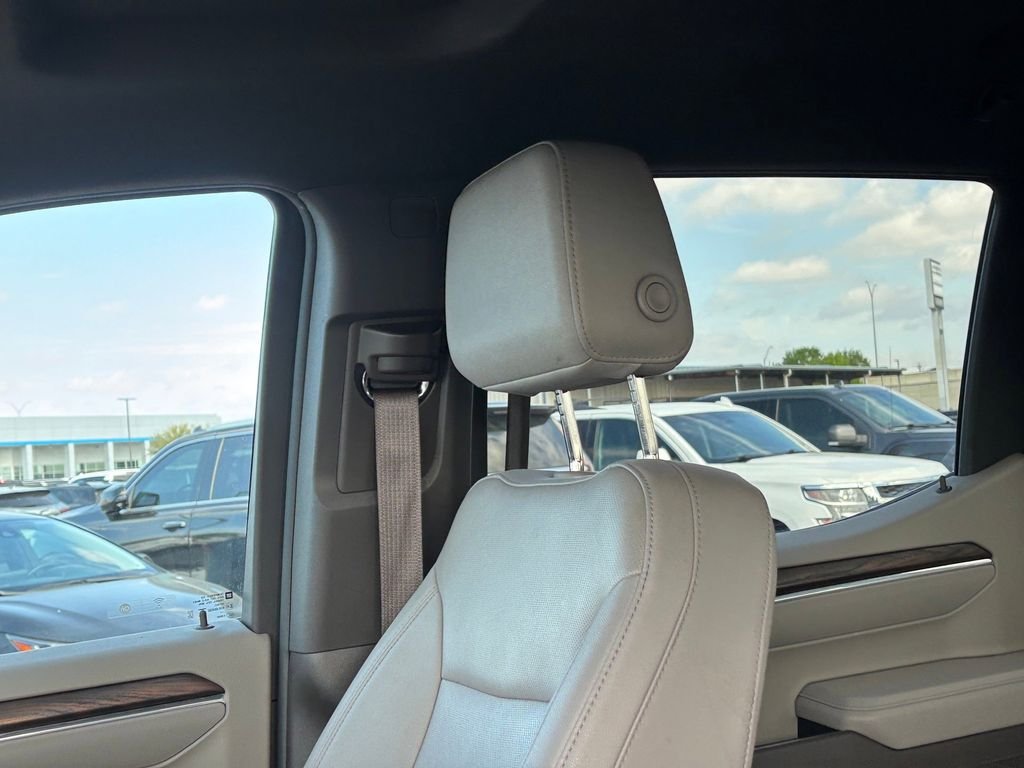Used 2025 White GMC SLT image 12