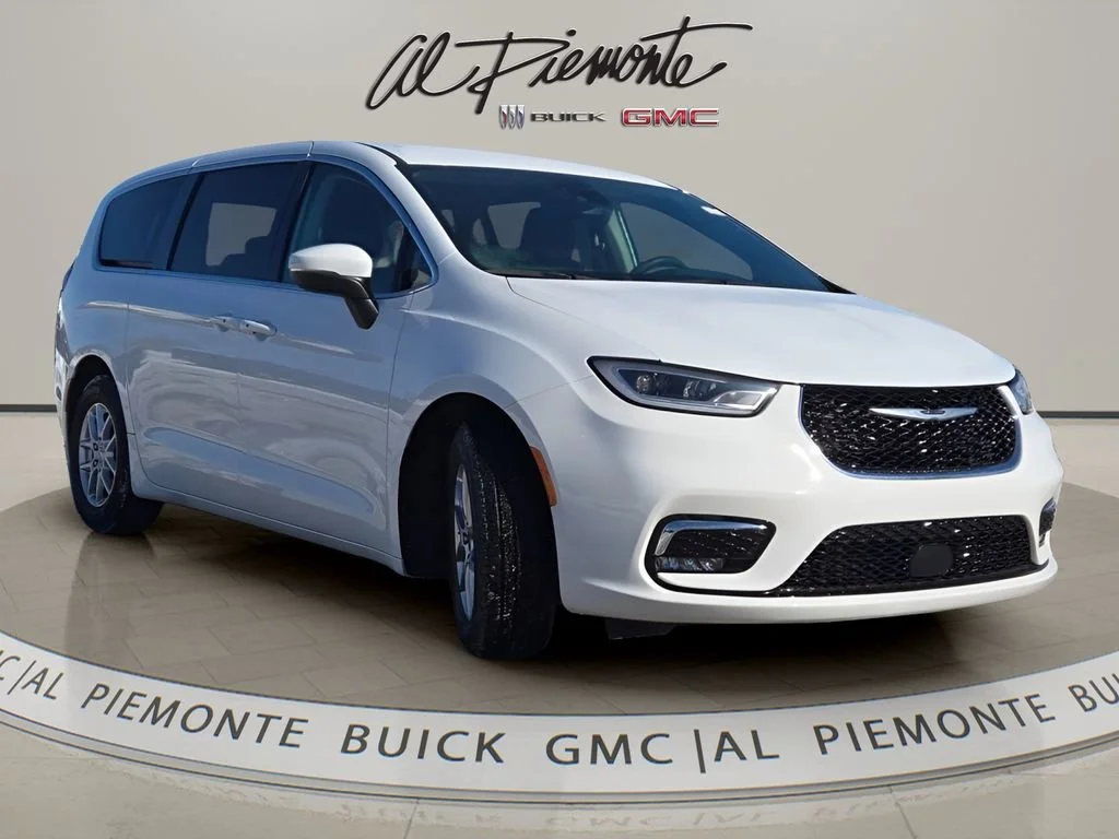 2023 Chrysler Pacifica