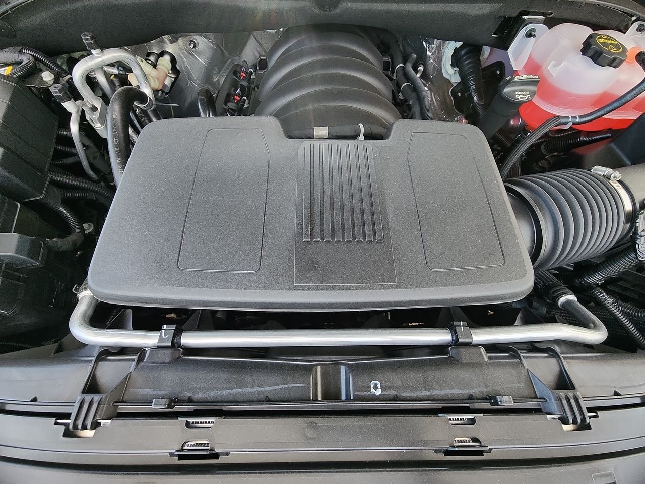 New 2026 Polar White Tricoat Chevrolet High Country image 26