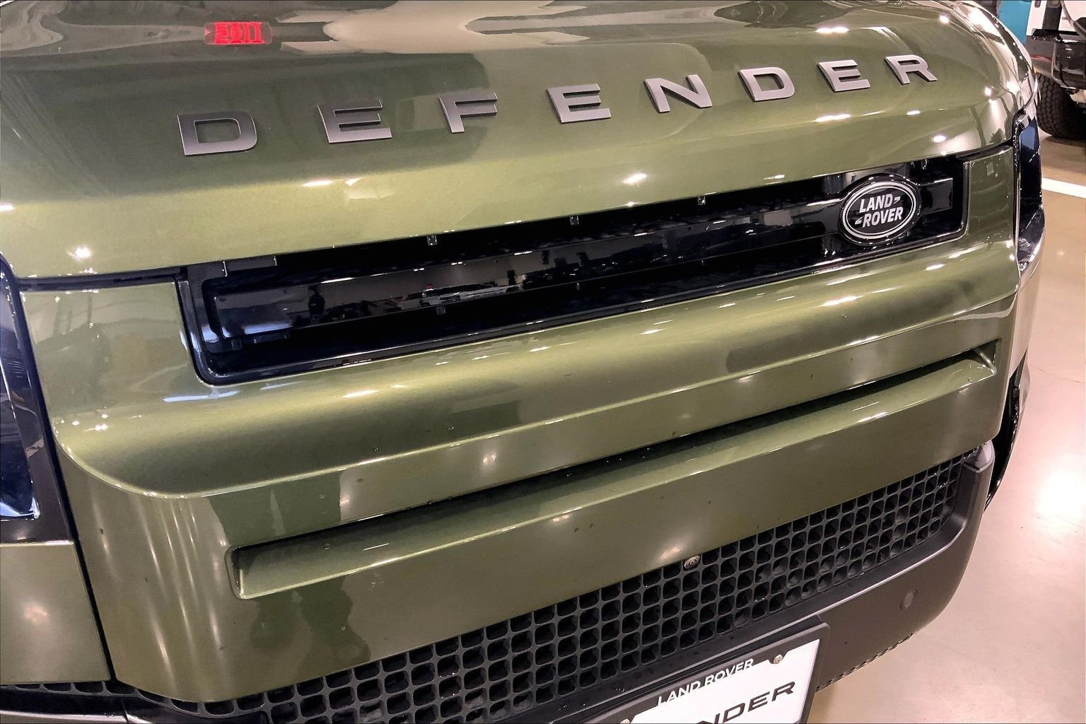 Used 2026 Woolstone Green Metallic Land Rover X-Dynamic SE image 6
