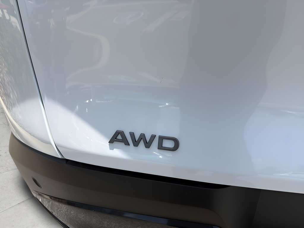 New 2026 White Nissan SL image 43