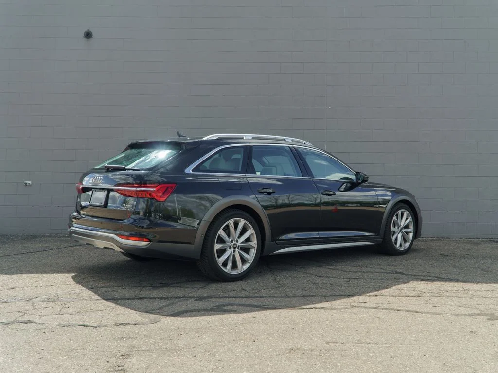 Used 2021  Audi  image 7