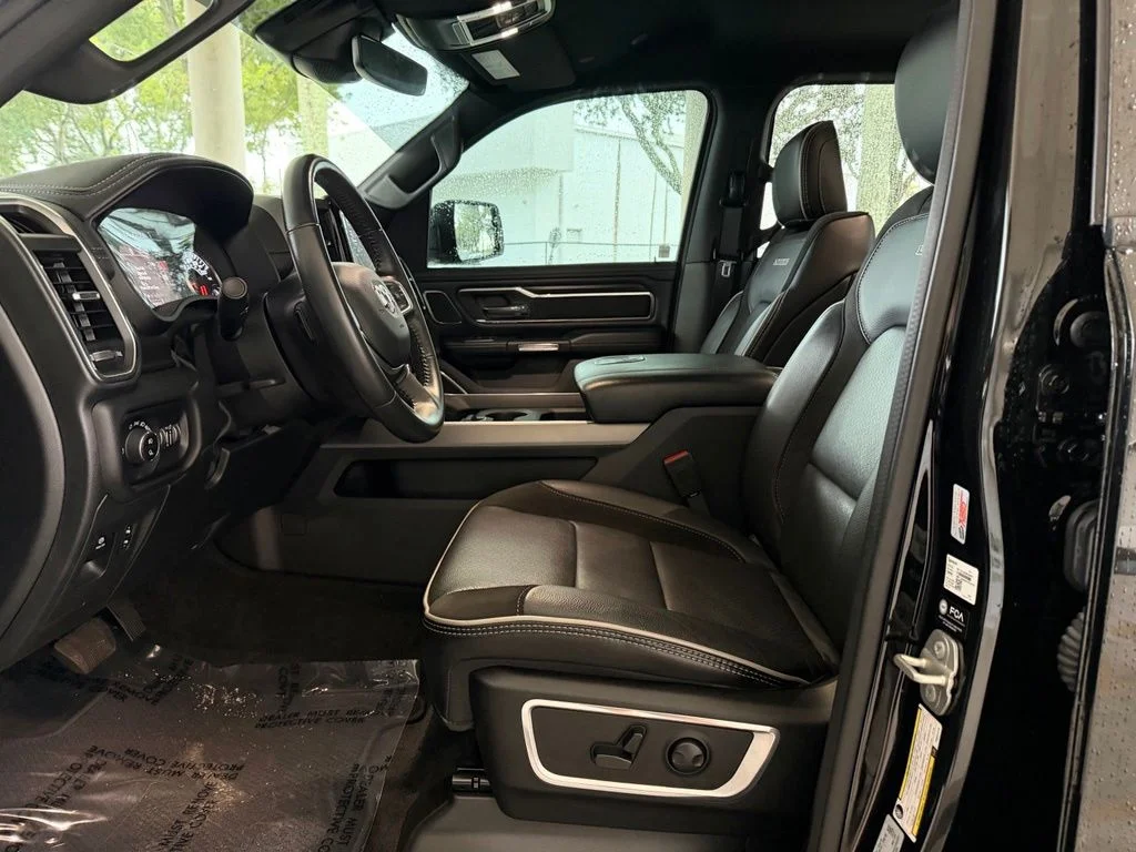 Used 2023 Black RAM Laramie image 6