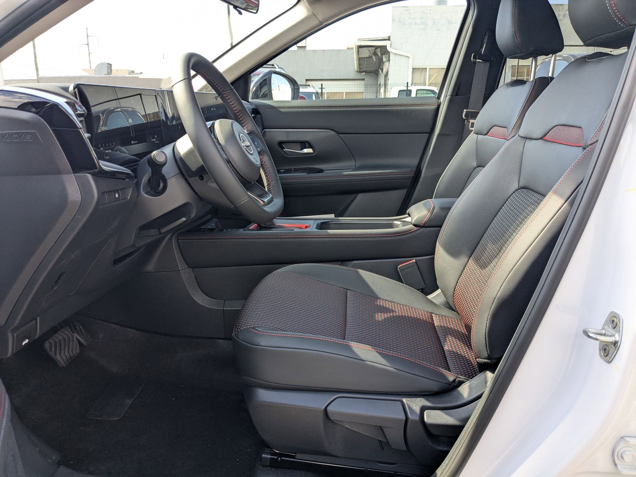 2026 Nissan KICKS SR AWD - Photo 15