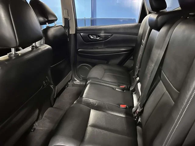 Used 2017 Magnetic Black Nissan SL image 17
