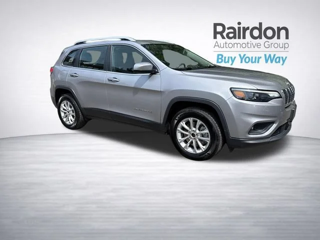 Used 2019 Billet Silver Metallic Clearcoat Jeep Latitude image 1