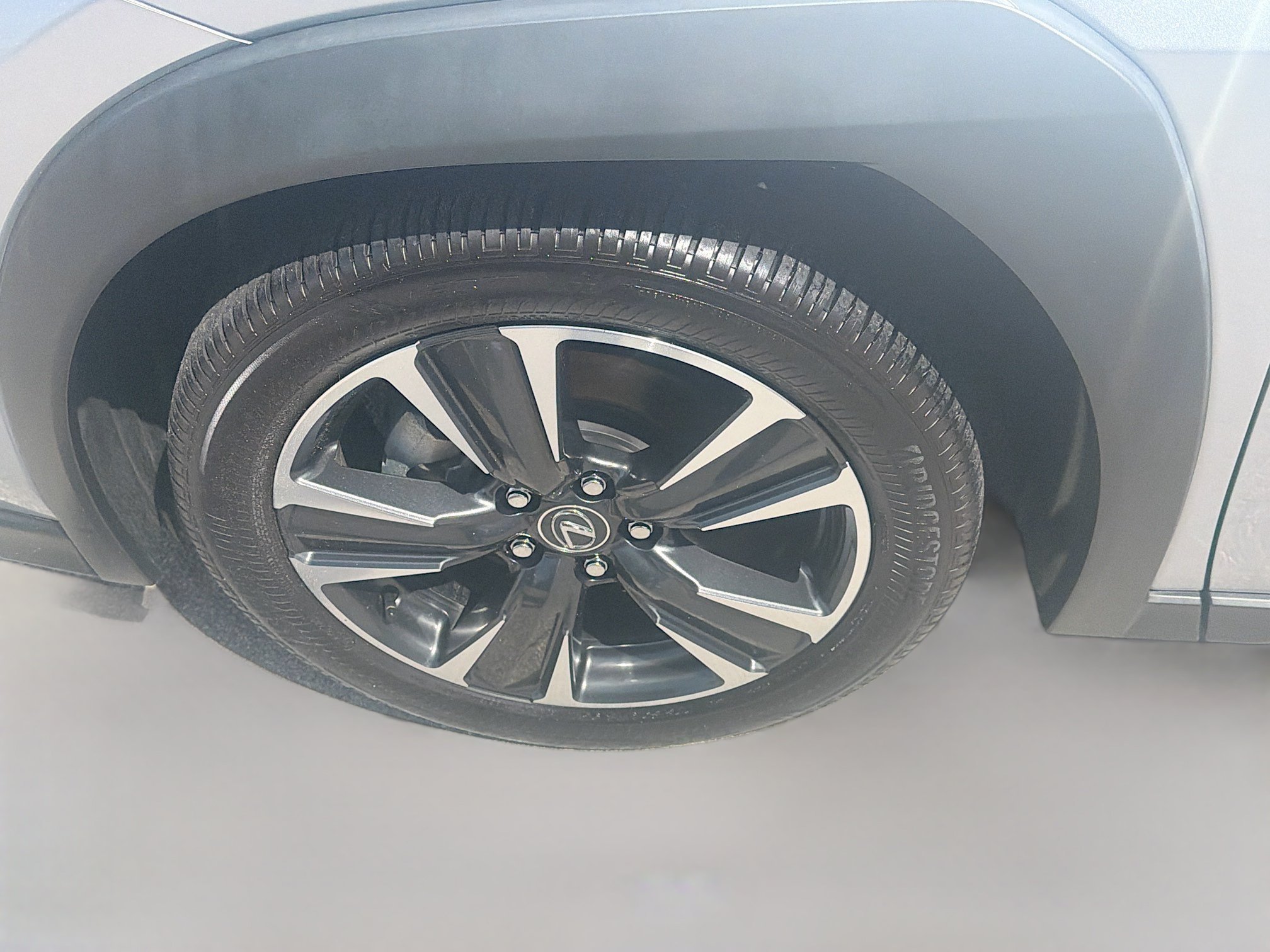 Used 2025 Iridium Lexus UX 300h image 34