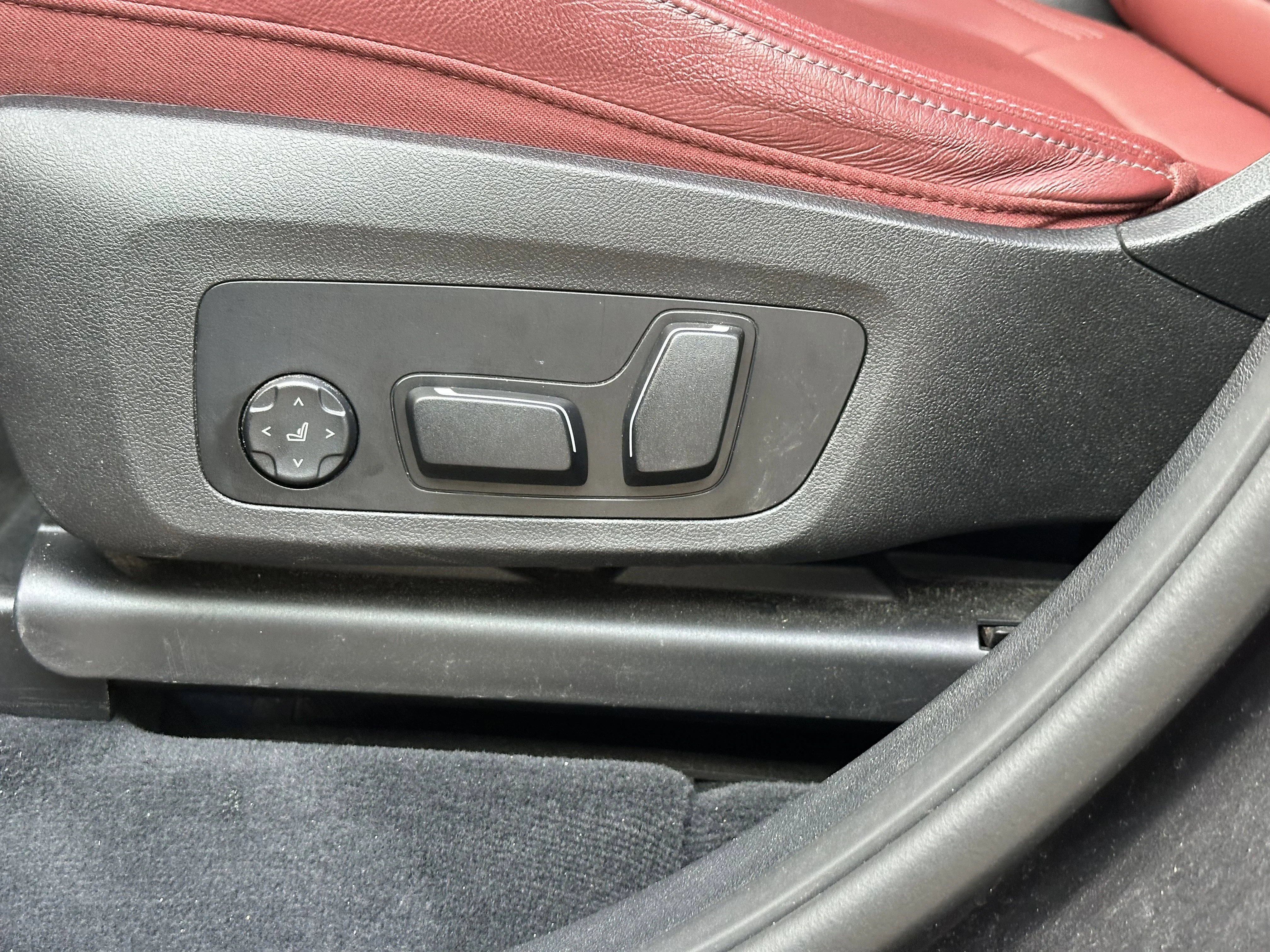 Used 2024 Dark Graphite Metallic BMW M40i image 22