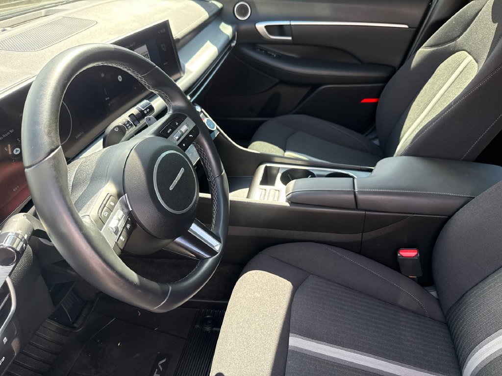 Used 2024 Gray Hyundai SEL image 18